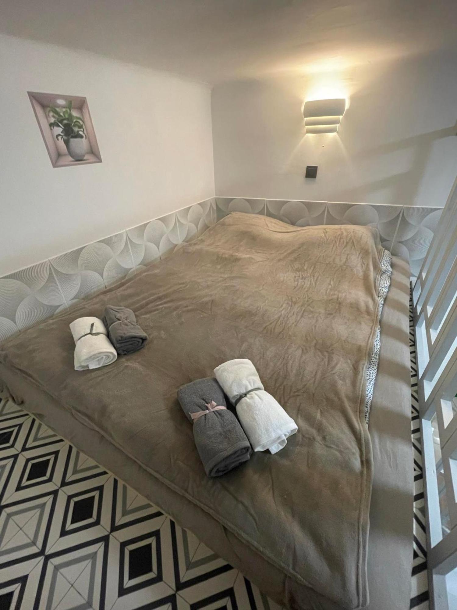 Ernesto 17 With Free Parking Possibility Budapeste Exterior foto